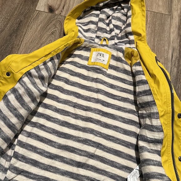 Zara Mustard Yellow Rain Jacket - Picture 3 of 6